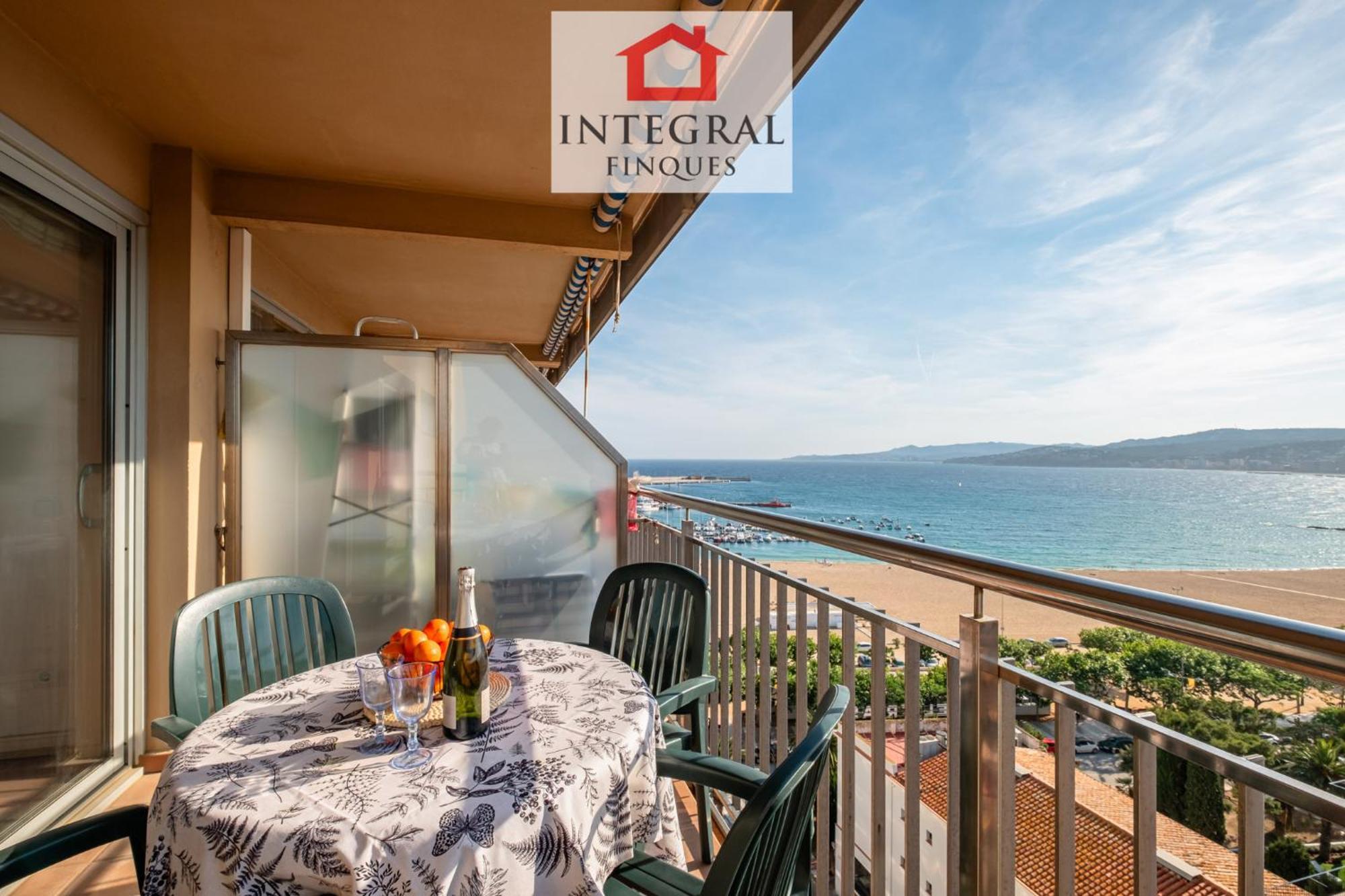 Infinite View * Palamos